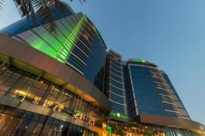  Holiday Inn Abu Dhabi, an IHG Hotel  Абу-Даби